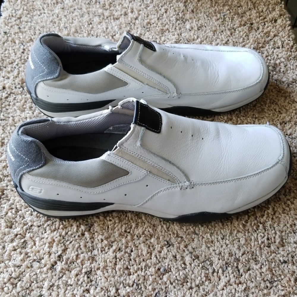 Skechers Relaxed Step - Picture 2 of 7